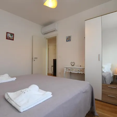 Maritimo Apartman *