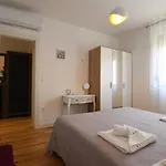 Maritimo Apartament *